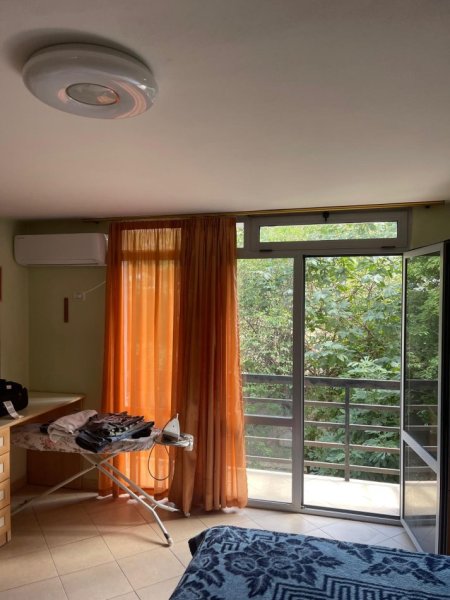 Tirane, jepet me qera apartament 2+1+2+2 SHKOLLA E KUQE,Kati 2, 102 m² 60.000 Leke
