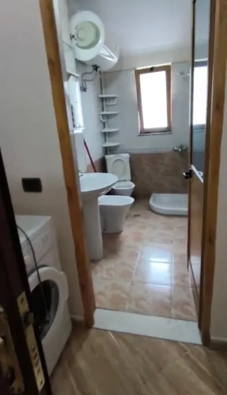 Shqiperi, jepet me qera apartament 1+1+Ballkon Kati 6, 50 m² 400 € (rruga siri kodra , prane furre buke qato)