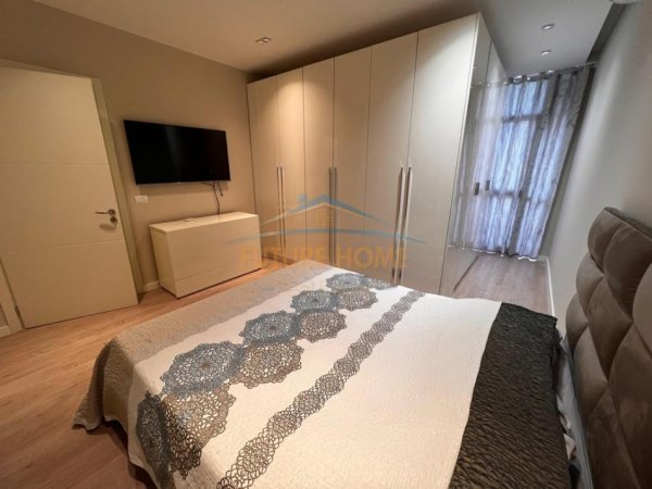 Tirane, jepet me qera apartament 3+1 Kati 7, 116 m² 1.000 € (KOMPLEKSI PRESTIGE)