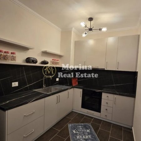 Tirane, jepet me qera apartament 2+1 Kati 5, 120 m² 500 € (Yzberisht)