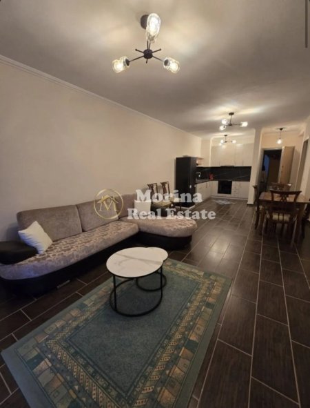 Tirane, jepet me qera apartament 2+1 Kati 5, 120 m² 500 € (Yzberisht)