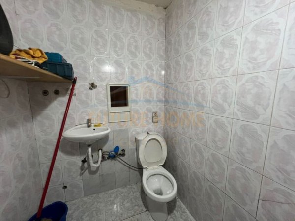Tirane, shitet ambjent biznesi Kati -1, 98 m² 100.000 € 