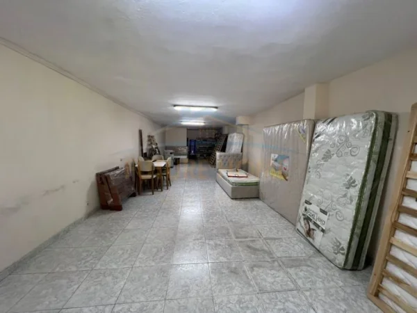 Tirane, shitet ambjent biznesi Kati -1, 98 m² 100.000 € 