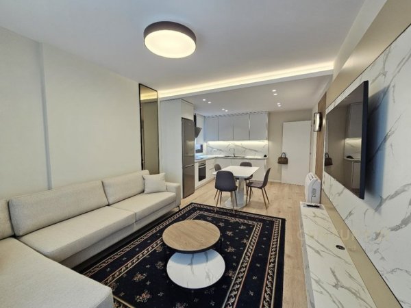 Tirane, jepet me qera apartament 1+1 Kati 3, 77 m² 1.200 € (Rruga e Barrikadave)