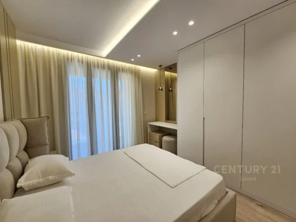 Tirane, jepet me qera apartament 1+1 Kati 3, 77 m² 1.200 € (Rruga e Barrikadave)