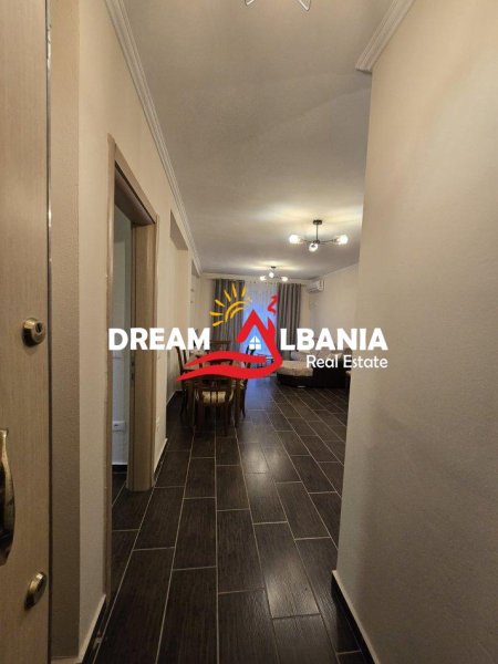 Tirane, jepet me qera apartament 2+1 , 100 m² 500 € (Yzberisht)