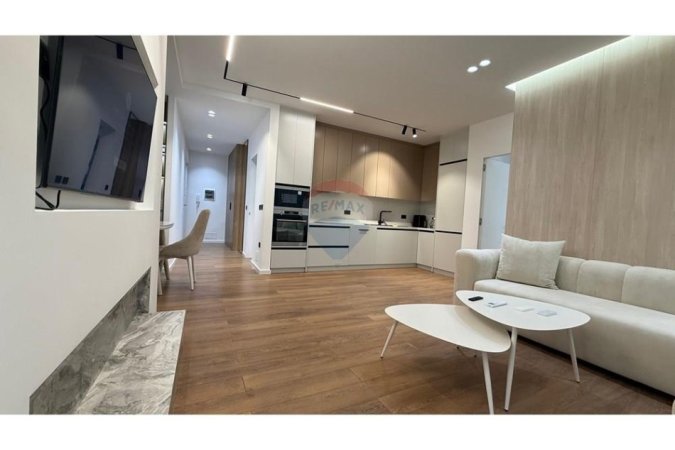 Tirane, jepet me qera apartament 2+1+Aneks+Ballkon Kati 2, 110 m² 1.000 € (Kompleksi FZ)