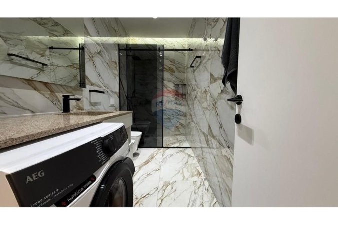 Tirane, jepet me qera apartament 2+1+Aneks+Ballkon Kati 2, 110 m² 1.000 € (Kompleksi FZ)