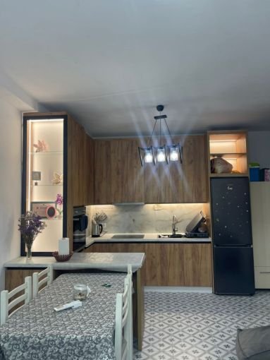 Tirane, jepet me qera apartament 1+1 Kati 9, 65 m² 450 € (yzberisht , misto mame)