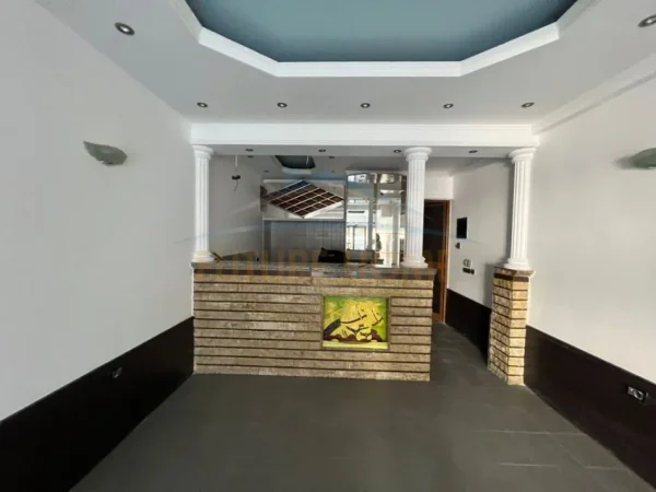 Tirane, shitet ambjent biznesi Kati 0, 40 m² 78.000 € 