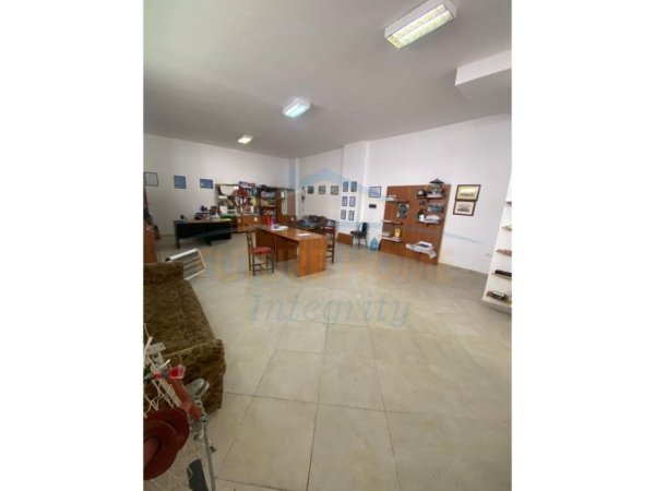 Tirane, shitet ambjent biznesi Kati 0, 95 m² 130.000 € 
