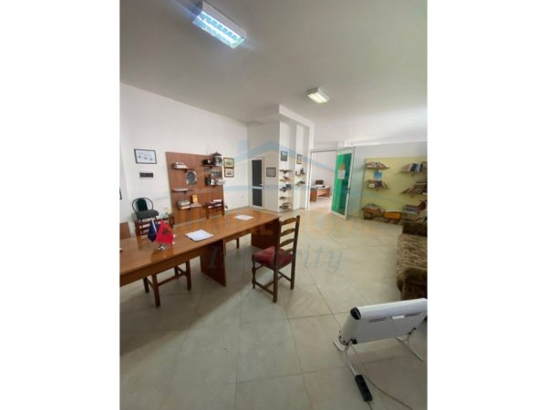 Tirane, shitet ambjent biznesi Kati 0, 95 m² 130.000 € 