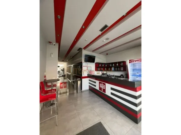 Tirane, shitet ambjent biznesi Kati 0, 422 m² 1.300.000 € (RRUGA SHKELQIM FUSHA)
