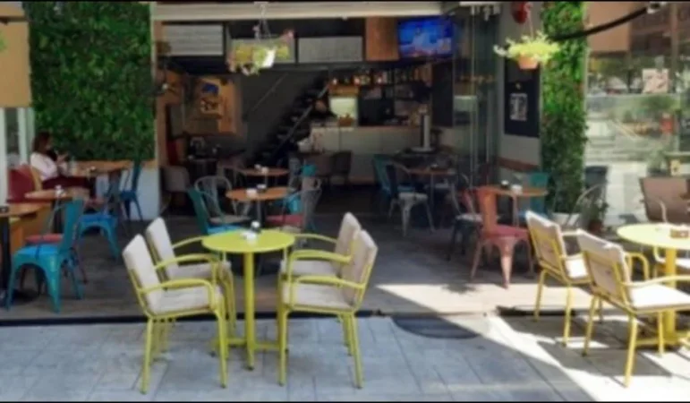 Tirane, shes Karrike lokali Nova 1.000 €