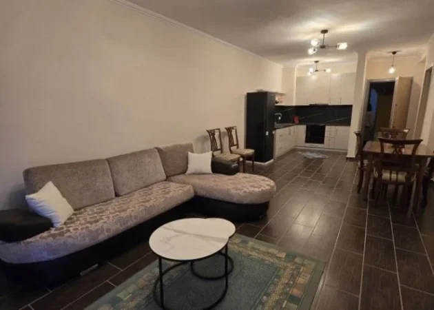 Tirane, jepet me qera apartament 2+1 Kati 5, 120 m² 500 € (yzberisht , misto mame)