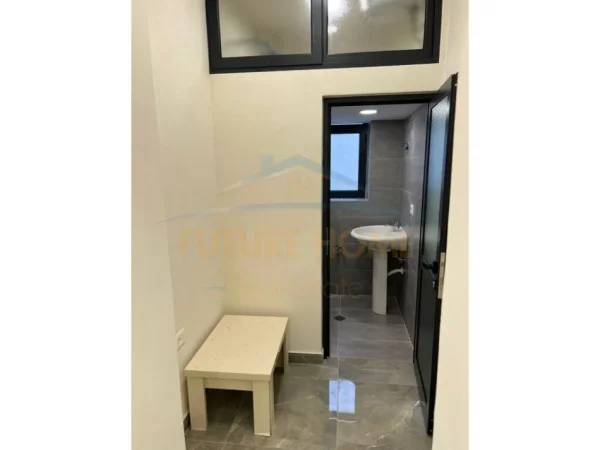 Tirane, shitet ambjent biznesi Kati 0, 66 m² 530.000 € (STADIUMI DINAMO)