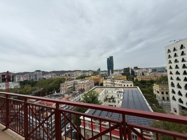 Tirane, jepet me qera zyre Kati 8, 138 m² 2.000 € (Torre Drini)