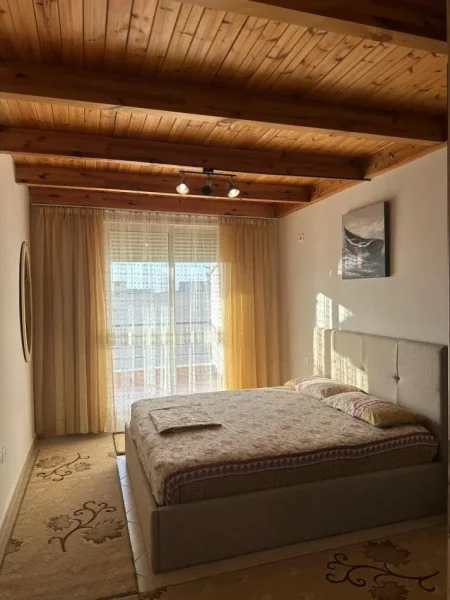 Tirane, jepet me qera apartament duplex 2+1 Kati 6, 90 m² 45.000l/muaj