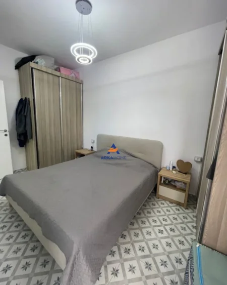 Tirane, jepet me qera apartament 1+1+Ballkon Kati 10, 65 m² 526 € (KOMPLEKSI GOLDEN PARK)