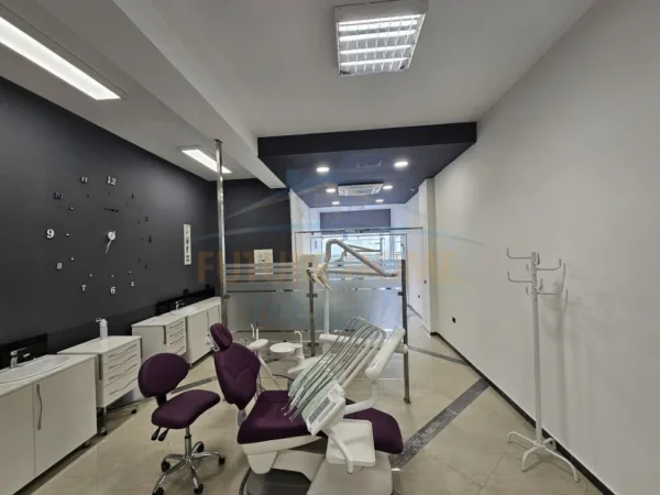 Tirane, shitet ambjent biznesi Kati 0, 72 m² 155.000 € 