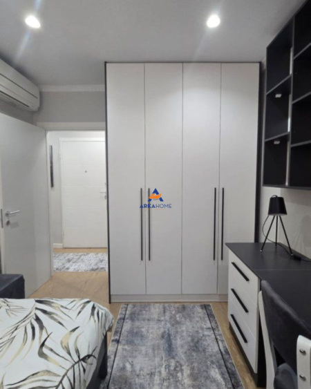 Tirane, jepet me qera apartament 2+1+Ballkon Kati 1, 95 m² 800 € (RESIDENCA ALBA, ISH PARKU AUTOBUZAVE)