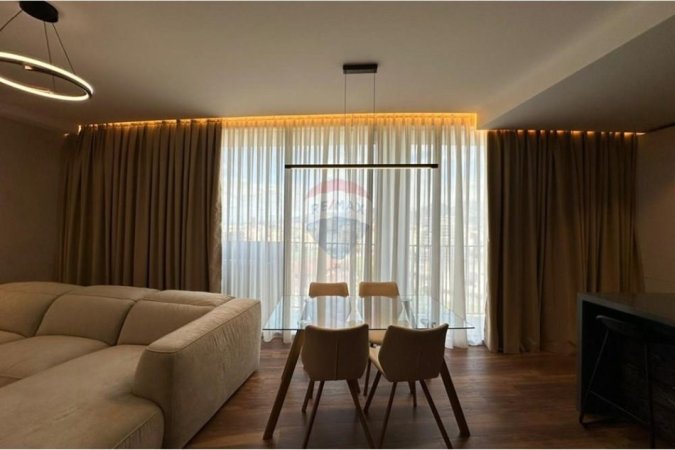 Tirane, jepet me qera apartament 2+1+Ballkon , 140 m² 2.000 € (Lake View)