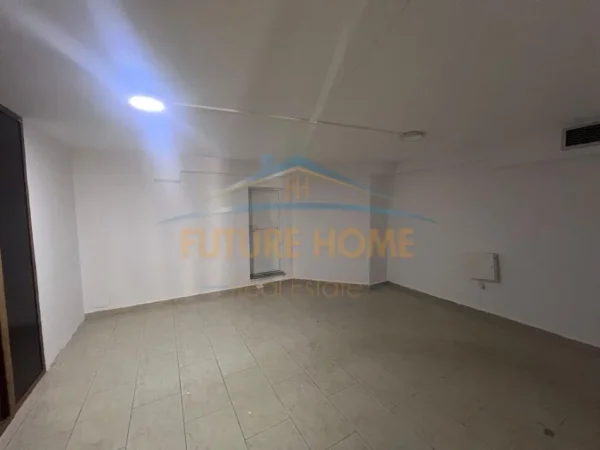 Tirane, shitet ambjent biznesi Kati 1, 147 m² 470.000 € 