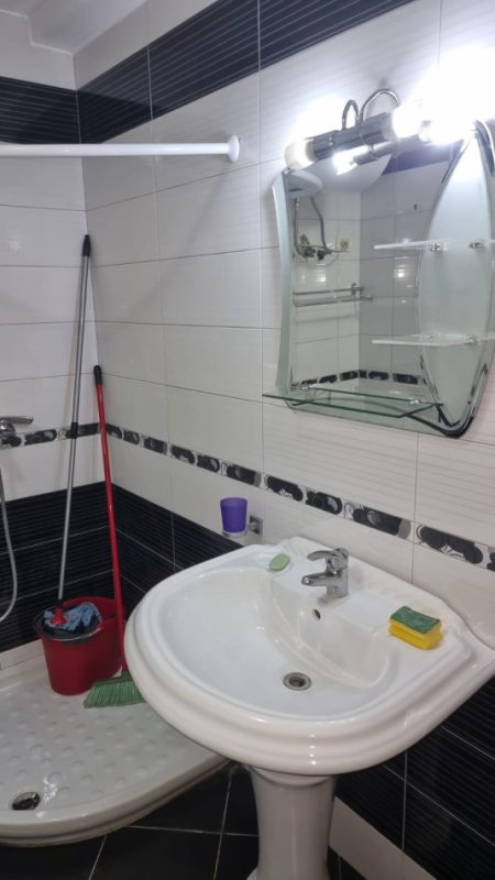 Tirane, jepet me qera apartament 1+1+Ballkon Kati 5, 60 m² 550 € (don bosko prane viva market)