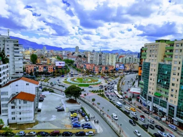 Tirane, shitet ambjent biznesi Kati 1, 70 m² 220.000 € 