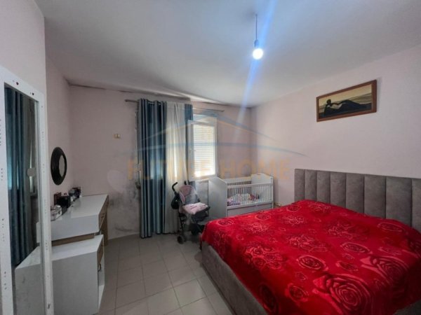 Tirane, shitet apartament 2+1 Kati 4, 98 m² 150.000 € (Unaza e Re, Kompleksi Fratari)