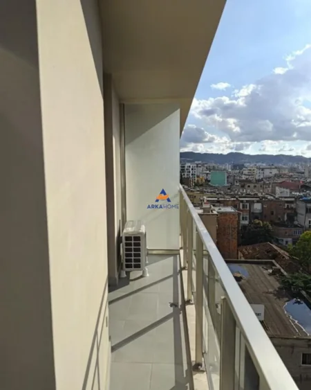 Tirane, jepet me qera zyre Kati 6, 75 m² 550 € (GOLDEN TOWER RESIDENCE, MINE PEZA)