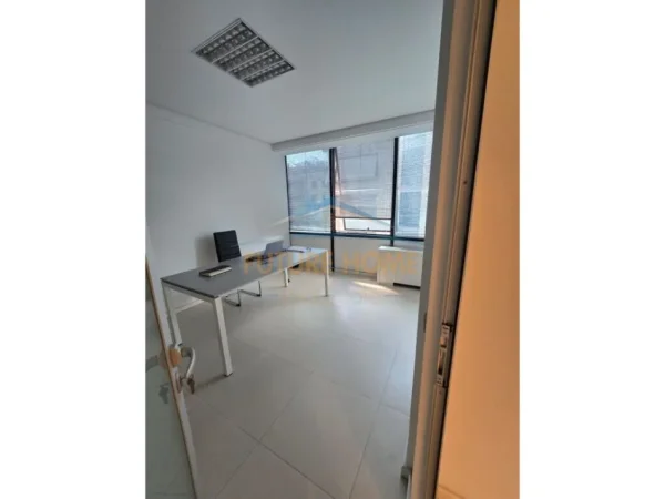 Tirane, shitet zyre Kati 2, 91 m² 350.000 € (LICEU ARTISTIK)