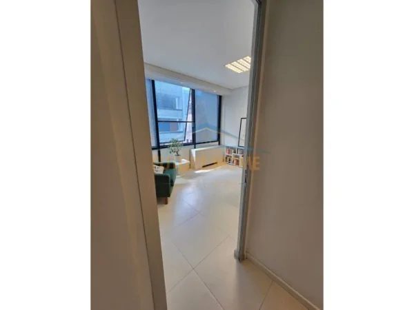 Tirane, shitet zyre Kati 2, 91 m² 350.000 € (LICEU ARTISTIK)