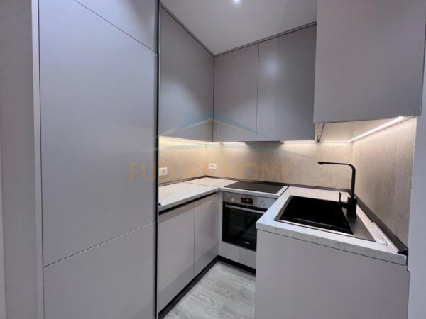 Tirane, shitet apartament 2+1 Kati 4, 86 m² 243.000 € (21 Dhjetori)