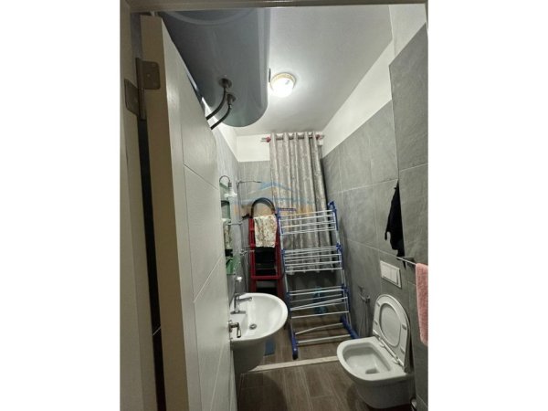 Tirane, jepet me qera apartament 2+1 Kati 3, 92 m² 900 € (KODRA E DIELLIT 1)
