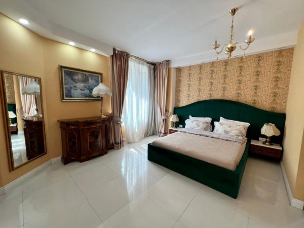 Tirane, shitet apartament 1+1 Kati 1, 192 m² 