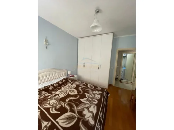 Tirane, shitet apartament 2+1 Kati 4, 97 m² 175.000 € (Selite , Rruga Bill Klinton)