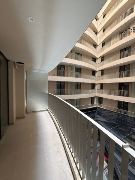 Tirane, jepet me qera ambjent biznesi Kati 1, 105 m² 600 € (Mine Peza)