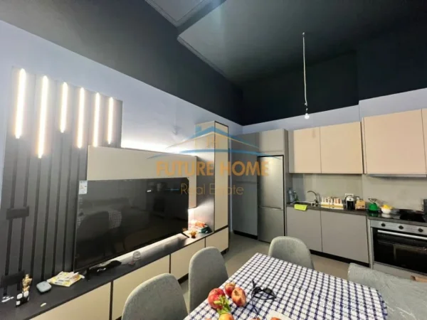 Tirane, shitet ambjent biznesi Kati 0, 35 m² 110.000 € 