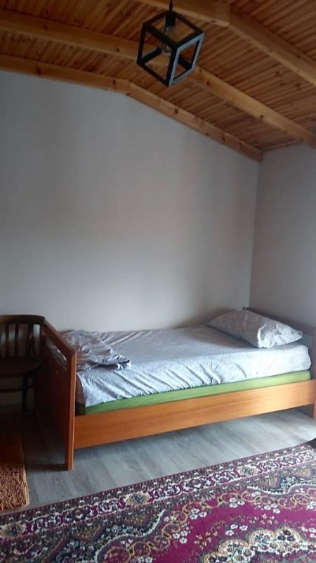 Pogradec, jepet me qera apartament 1+1+Ballkon Kati 5, 75 m² 170 € (Rruga Gani Butka, Blloku i pallateve siper shkolles Koli Gusho)