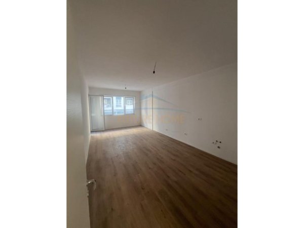 Shitet Apartament 2+1 , Kompleksi Univers City , QTU , 118,000 Euro