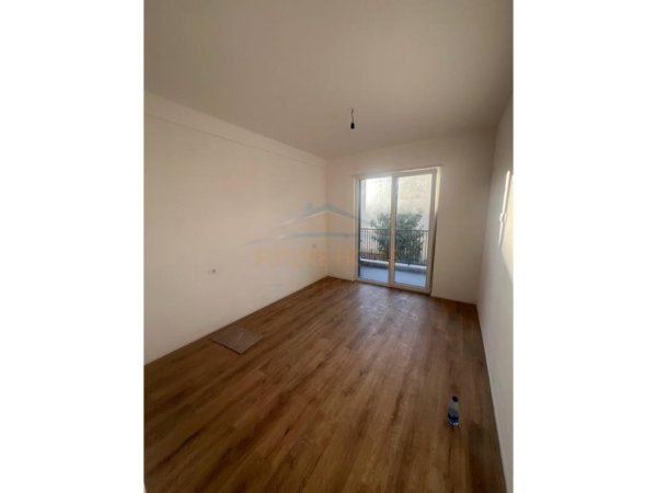 Shitet Apartament 2+1 , Kompleksi Univers City , QTU , 118,000 Euro