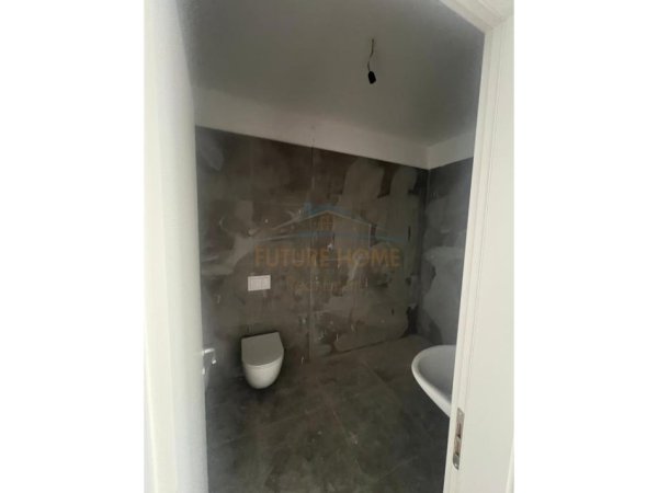 Shitet Apartament 2+1 , Kompleksi Univers City , QTU , 118,000 Euro