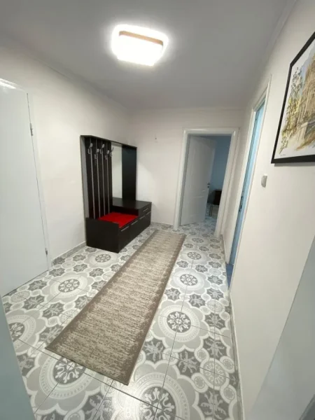 Tirane, jepet me qera apartament 2+1 Kati 4, 76 m² 600 € (Rruga Ferit Xhajko)