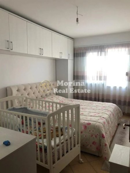 Tirane, jepet me qera apartament 2+1 Kati 1, 110 m² 550 € (Rruga 5 Maji)