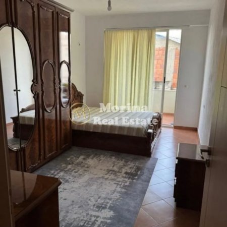Tirane, jepet me qera apartament 2+1 Kati 4, 85 m² 420 € (Fresku)