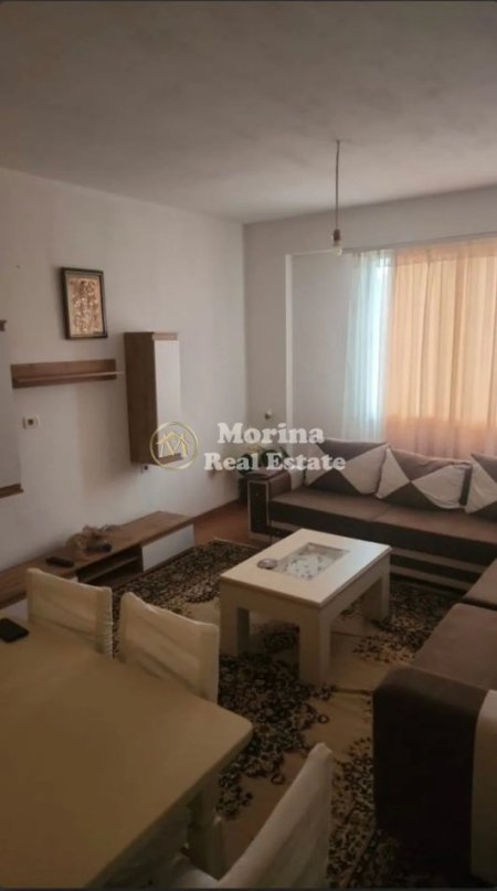 Tirane, jepet me qera apartament 2+1 Kati 4, 85 m² 420 € (Fresku)