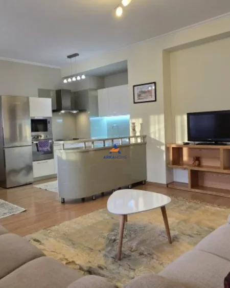 Tirane, jepet me qera apartament 2+1+Ballkon Kati 7, 115 m² 750 € (SHESHI AVNI RUSTEMI, PAZARI I RI)