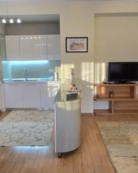 Tirane, jepet me qera apartament 2+1+Ballkon Kati 7, 115 m² 750 € (SHESHI AVNI RUSTEMI, PAZARI I RI)