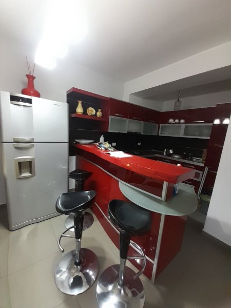 Tirane, jepet me qera apartament 3+1+Ballkon Kati 9, 160 m² 800 € (Rruga e Dibres)